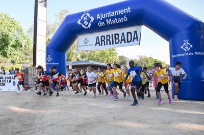 Inici_dels_Jocs_Escolars_2025-2026_amb_les_competicions_desports_dequip.jpg