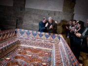 El president d’Aragó visita el monestir de Sixena i diu que els murals hi arribaran “d’aquí poc”