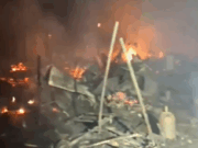 VÍDEO | Foc a tocar de Mataró: un aparatós incendi a Vilassar obliga a desallotjar una vintena de persones