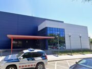 Tensió a Mataró per un home armat davant d’una escola
