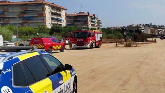 Imatge de la fuita de gas a la zona de treballs d’una obra d’Adif a la zona Residencial Estrella, a tocar de Canet de Mar (Ajuntament d'Arenys de Mar)